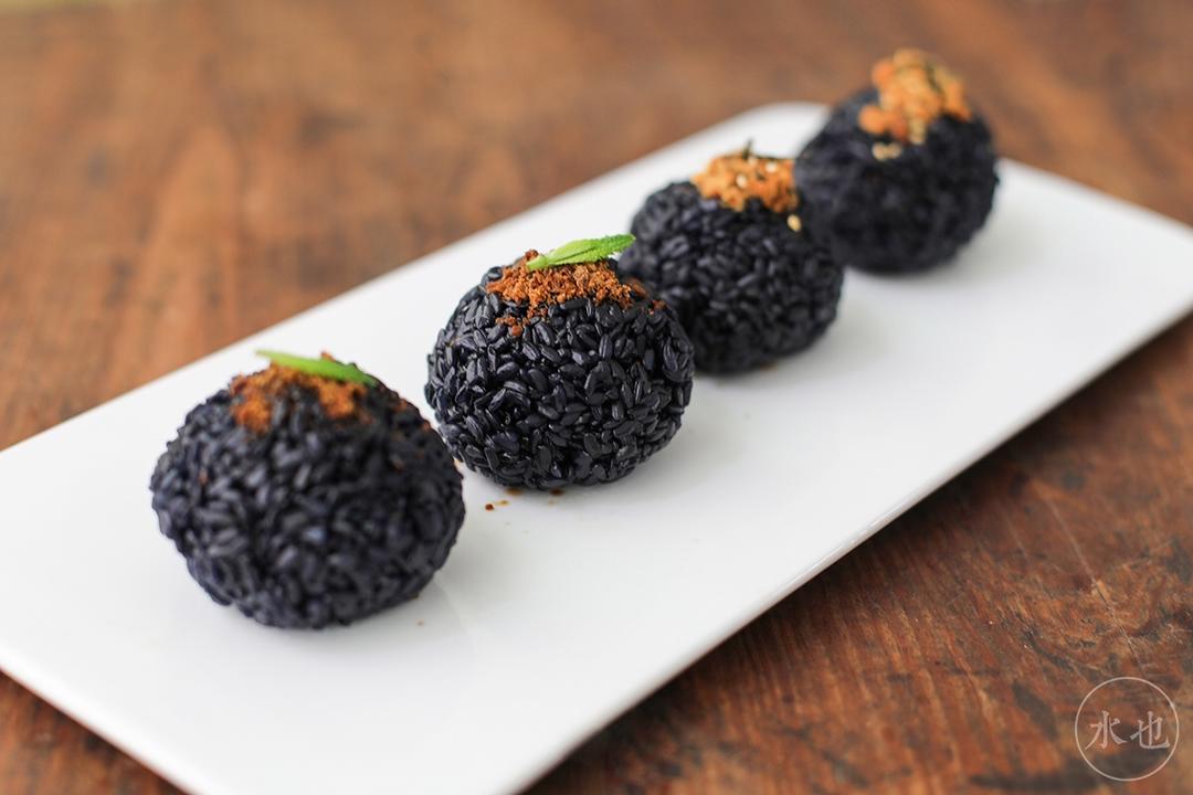 江南农园_薇薇做的立夏乌米饭团