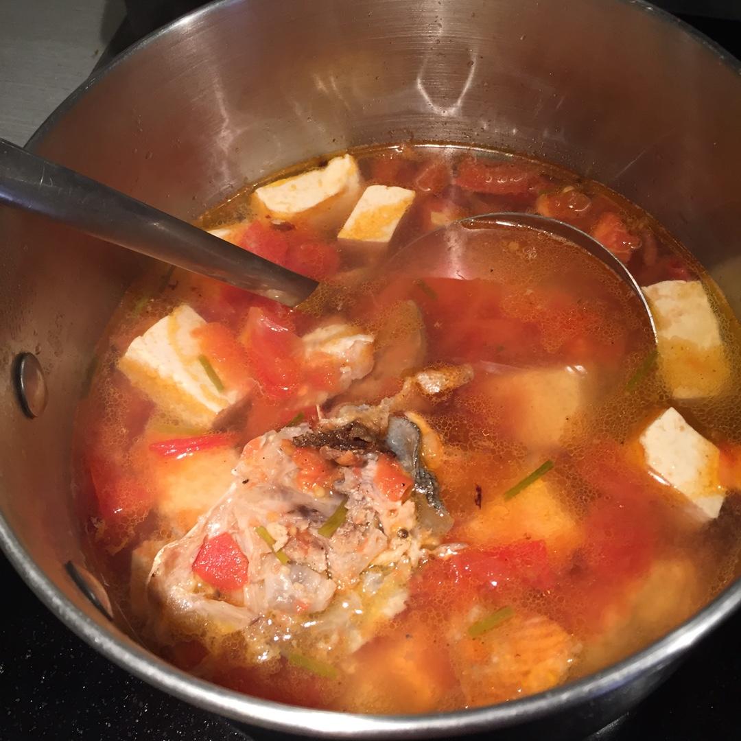 三文鱼头豆腐汤
