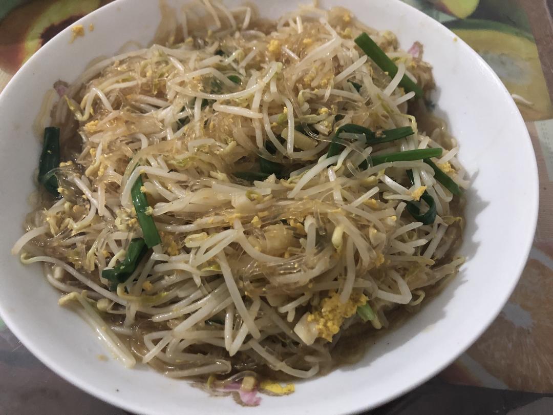 绿豆芽菜炒粉丝的做法 步骤7