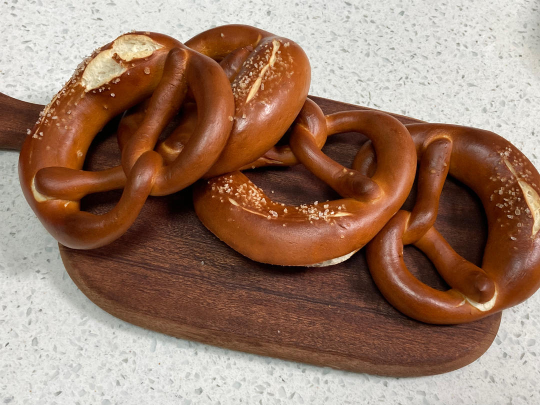 最详细的碱水包 【德国结面包 布雷结面包】有关碱水面包Brezel的一切 Bretzel Brezen Pretzel