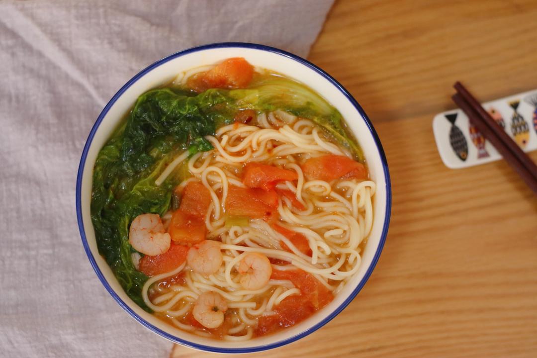 好吃到原地转圈圈的番茄虾仁热汤面的做法