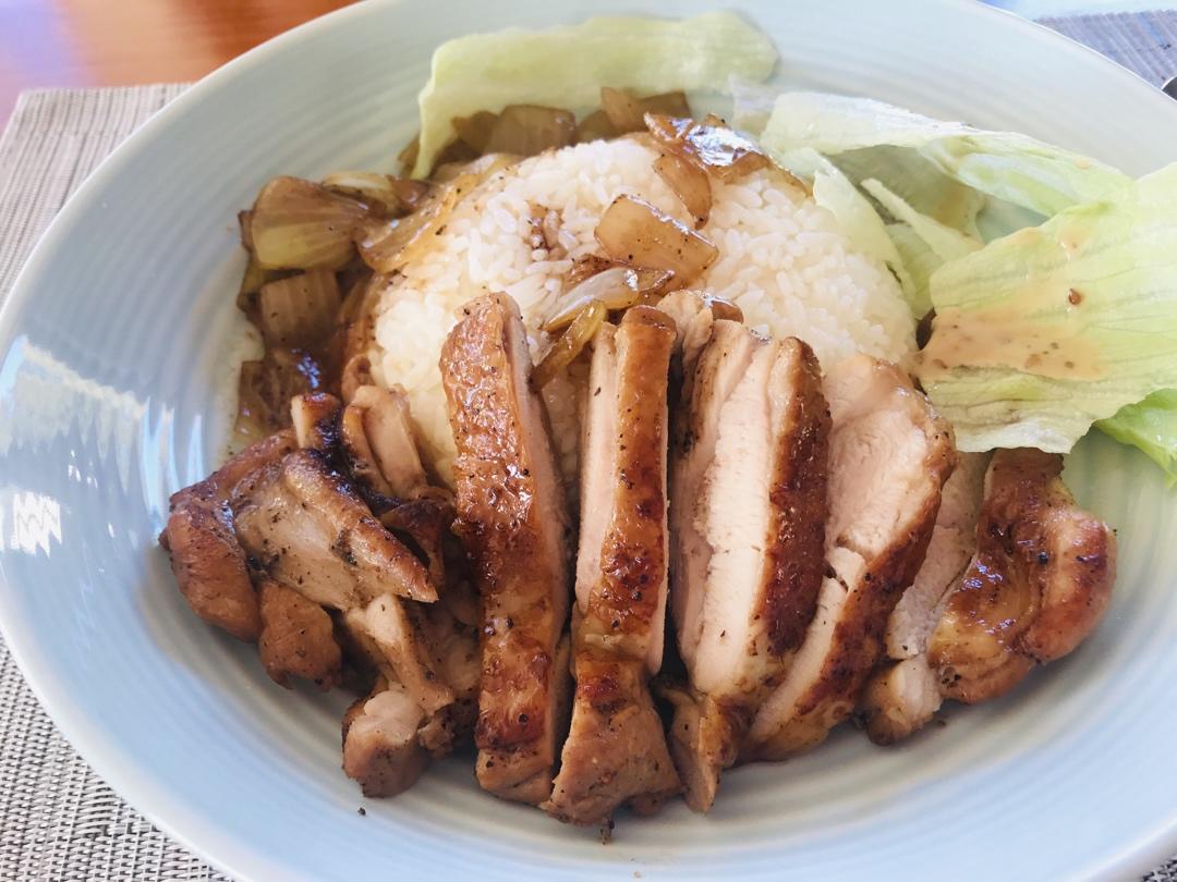 黑椒鸡腿饭