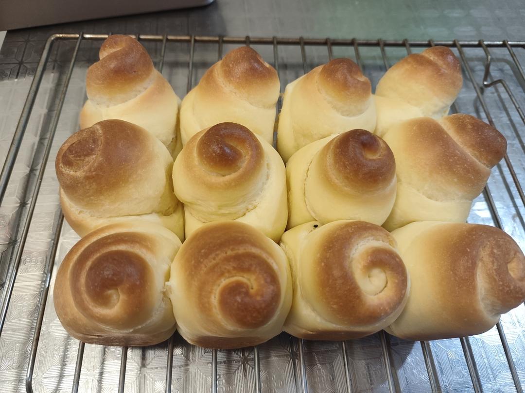 脆底蜂蜜小面包