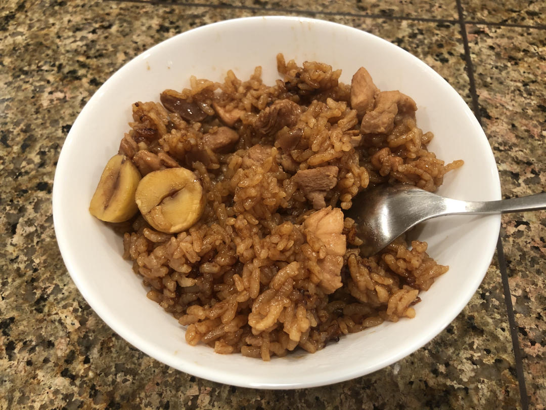 【电饭煲板栗鸡腿焖饭】