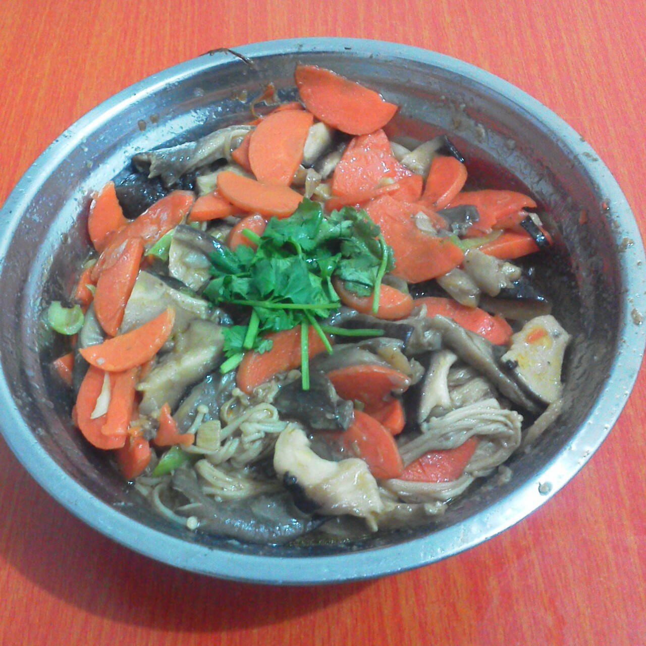 三菇烩西兰花