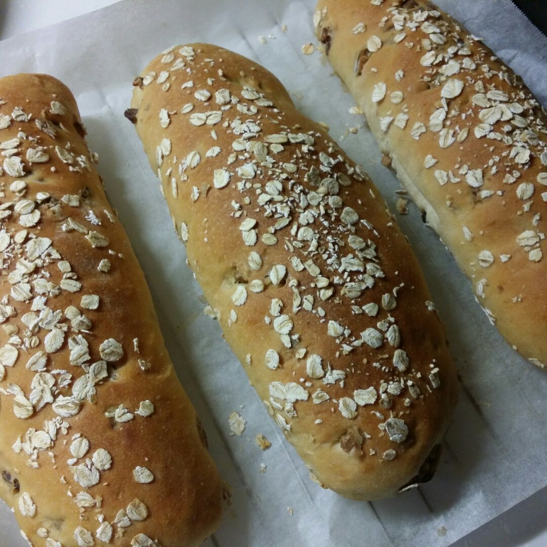 黑麦橄榄油核果包