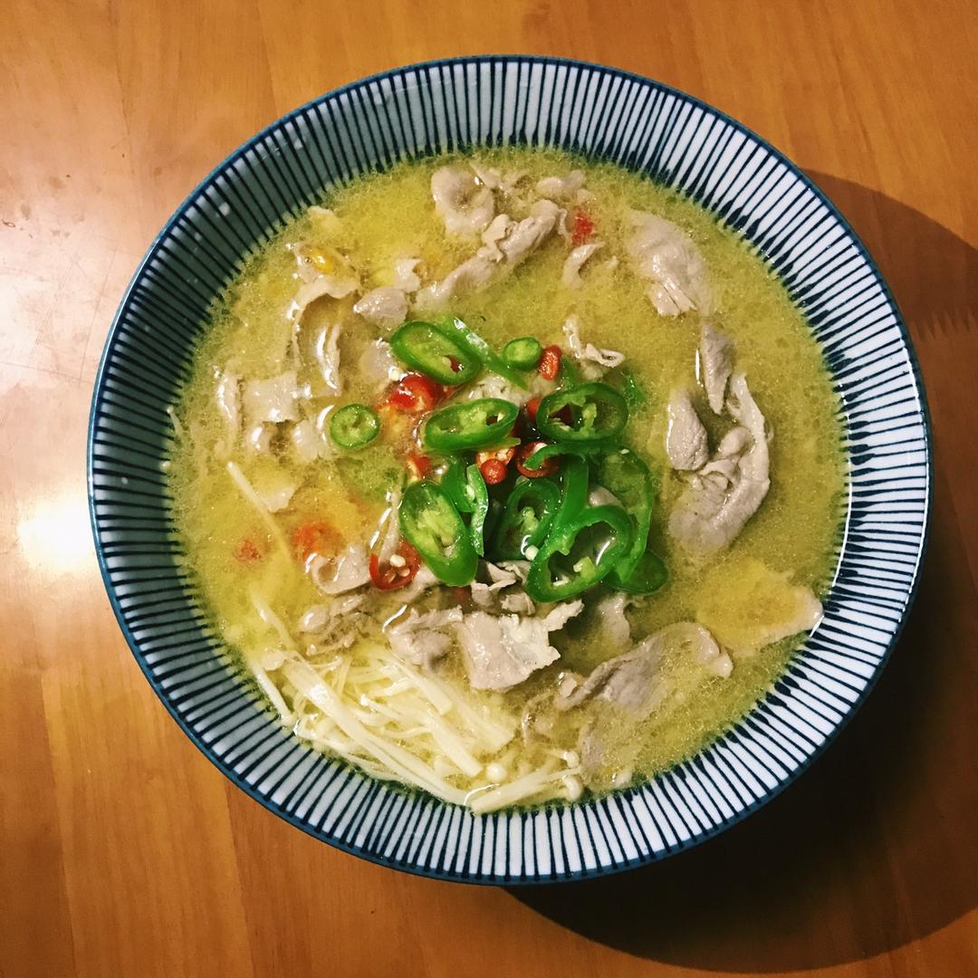 酸汤肥牛