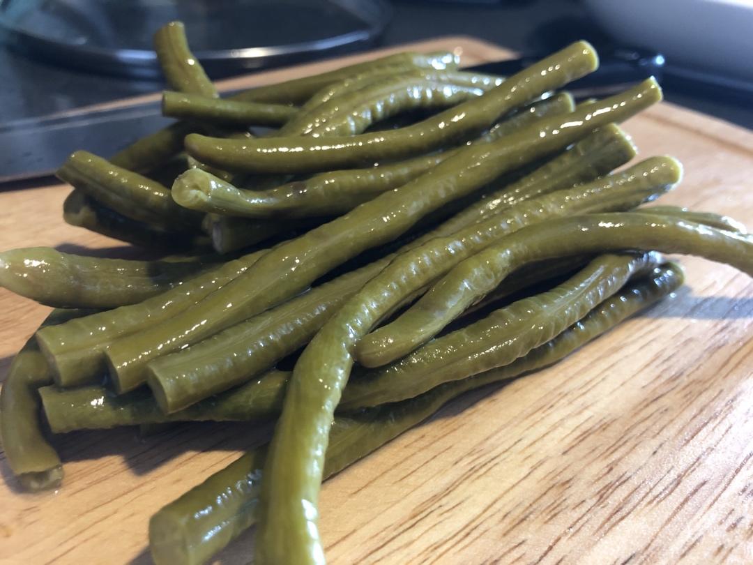 淘米水就可以腌制酸豆角超简单