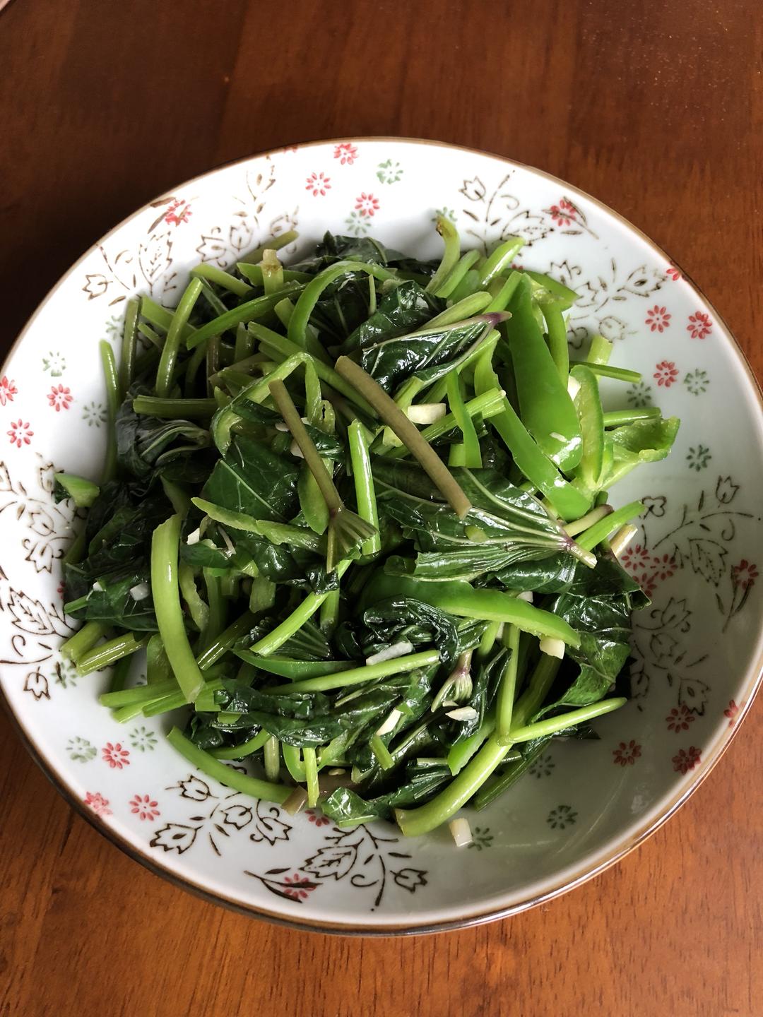 清炒红薯藤