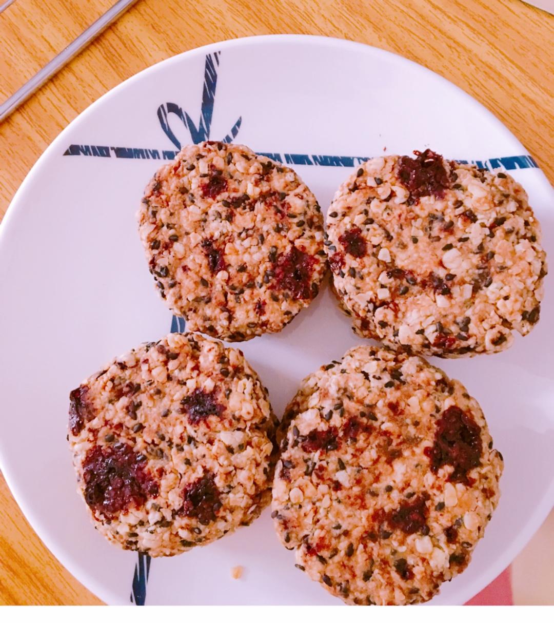 素食:有机燕麦芝麻大饼干