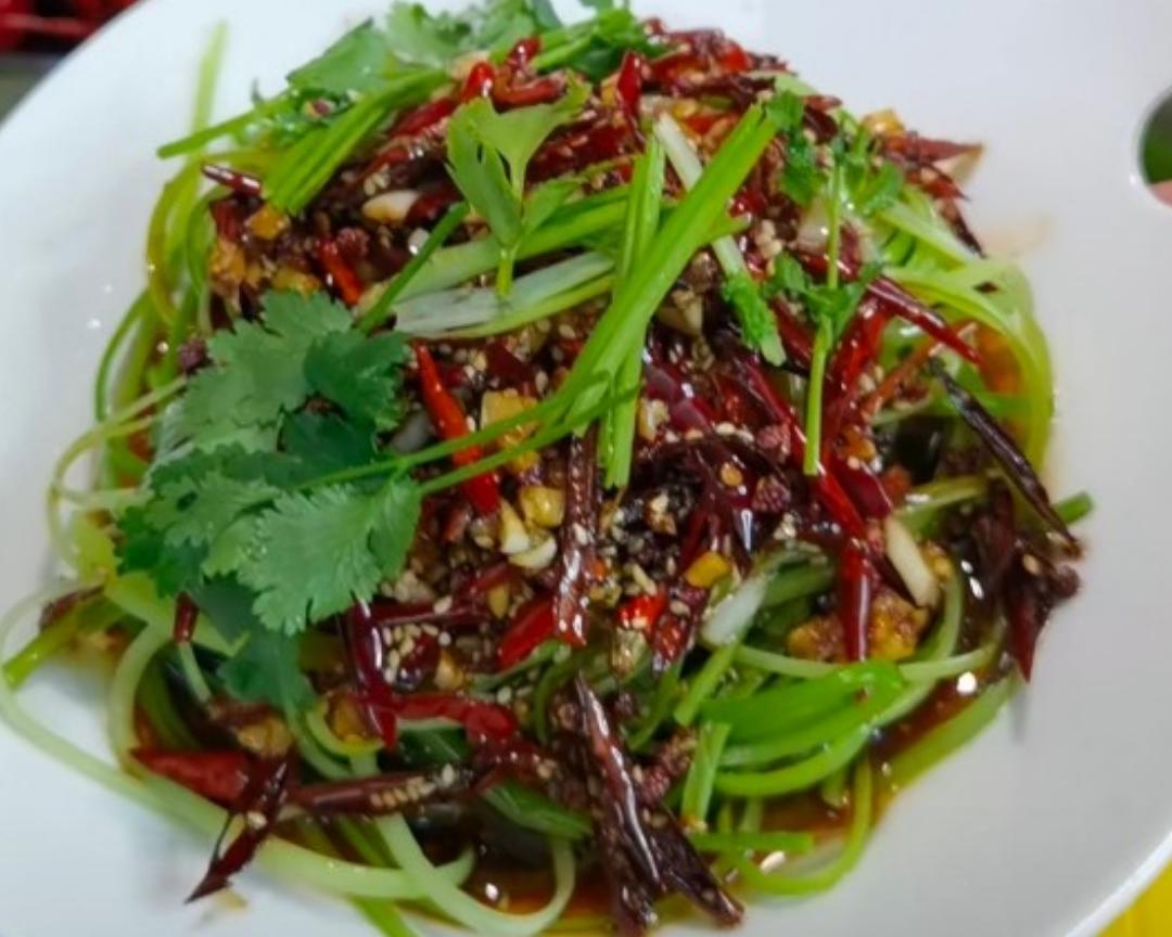 双椒蒜苔(凉拌)的做法