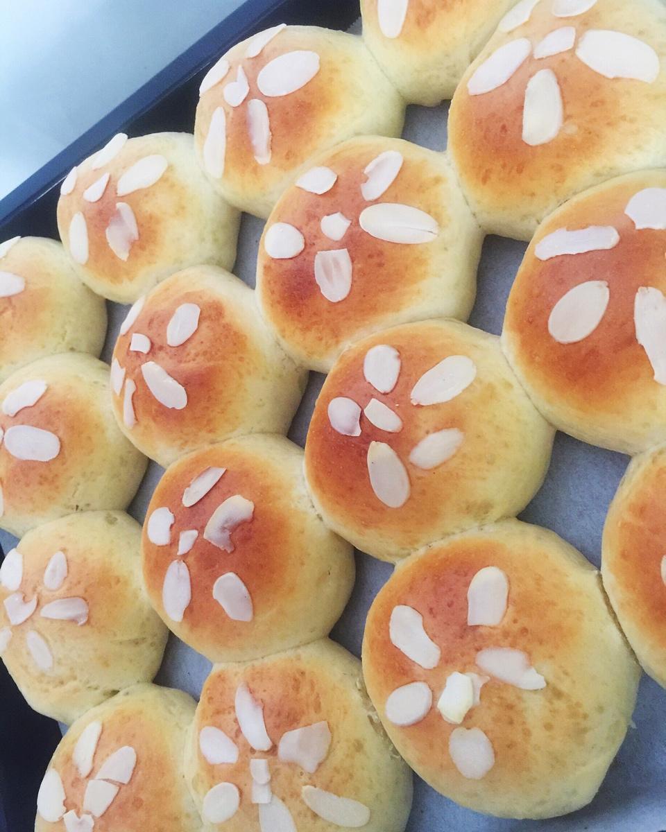 鲜奶油小餐包（一次发酵）