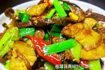 鹿茸菇青椒炒三层肉