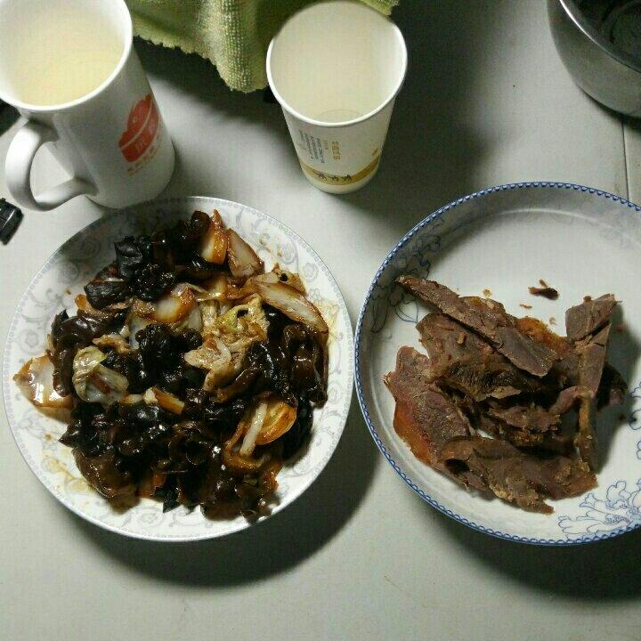 白菜炒木耳