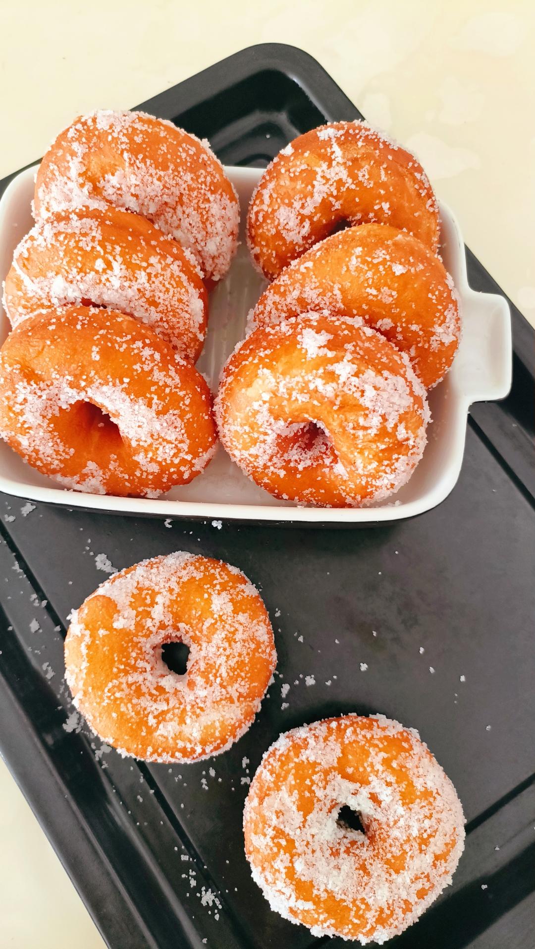 🍩超快手一小时低糖无需烤箱的甜甜圈（详细视频）