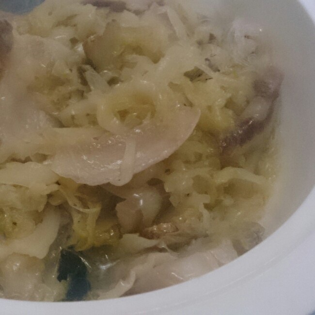 五花肉炖酸菜【最爱妈妈菜】