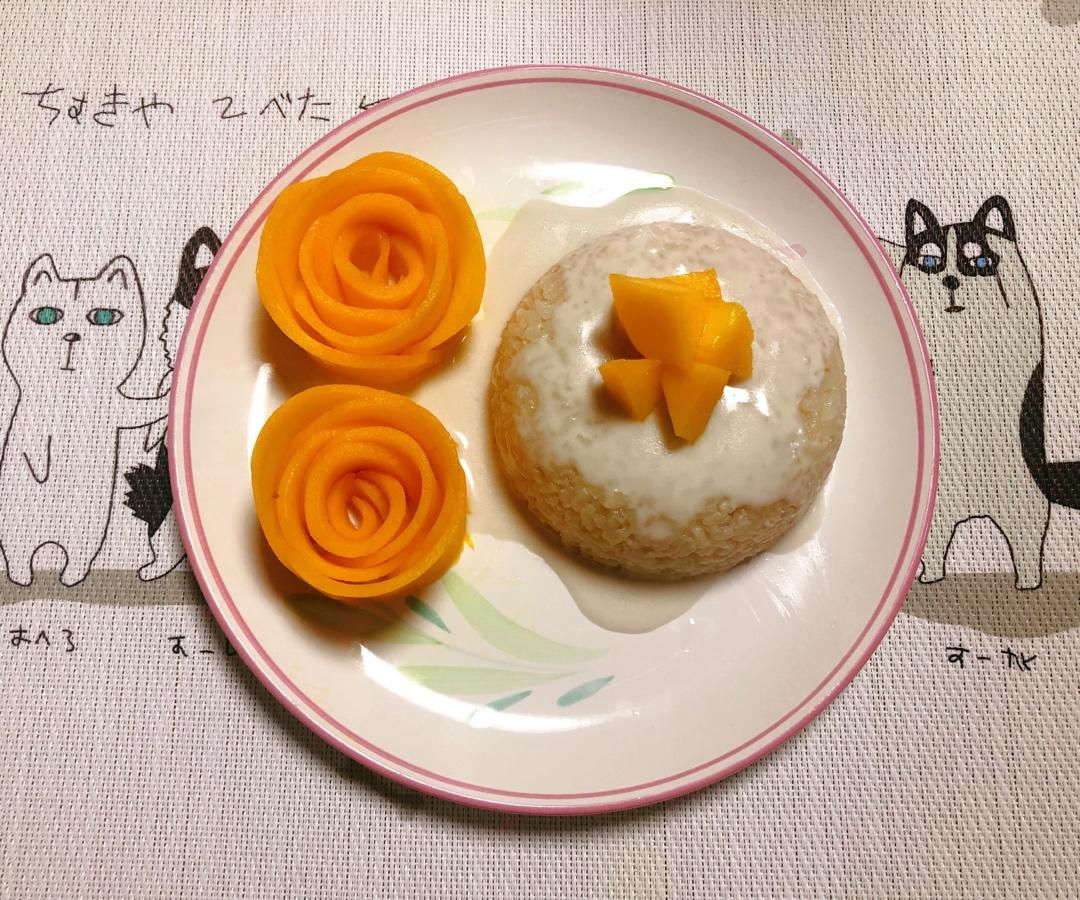 椰浆芒果糯米饭（附芒果玫瑰花做法）