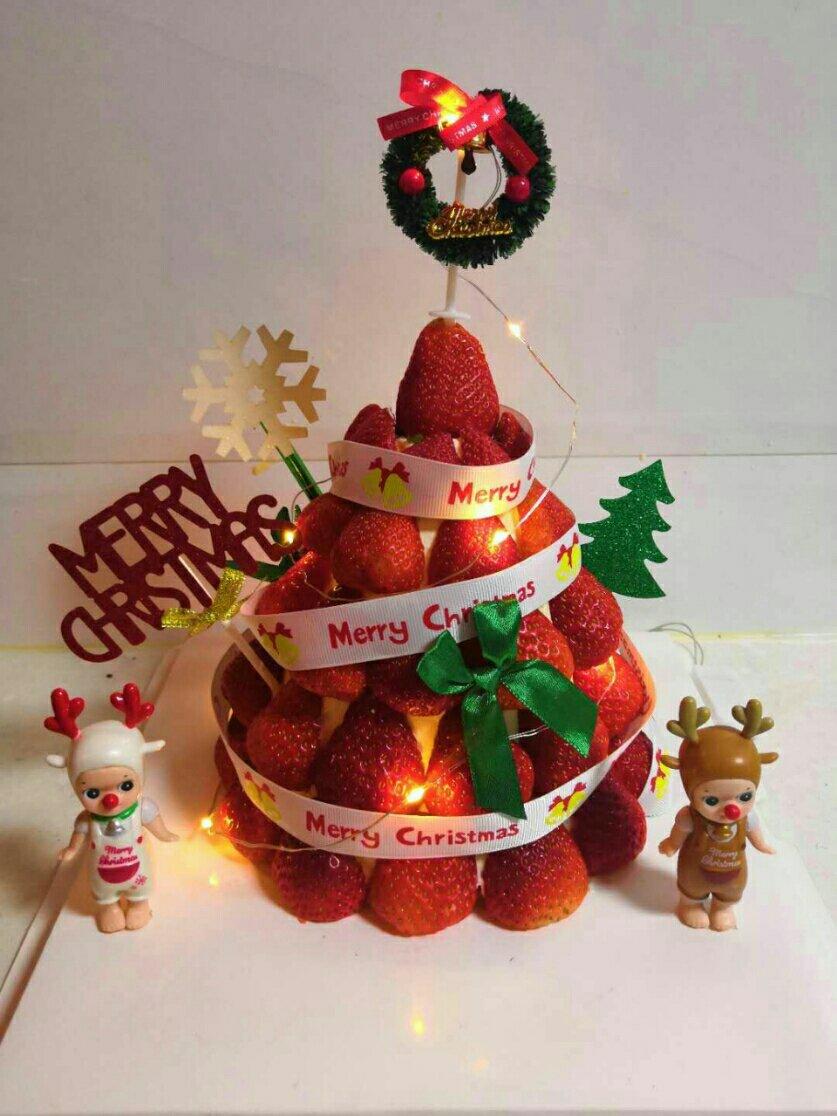 圣诞草莓塔-超有圣诞氛围的快手蛋糕