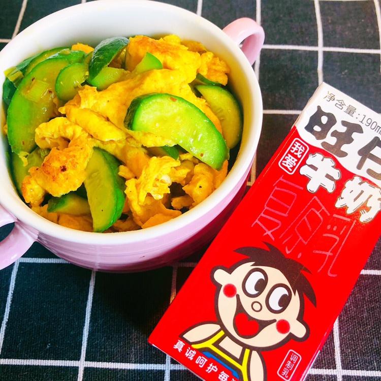脆黄瓜炒鸡蛋～一菜登大堂