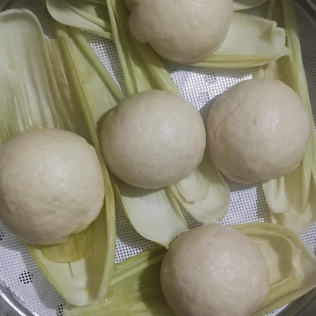 松软香甜的奶黄包，很快就可以搞定。