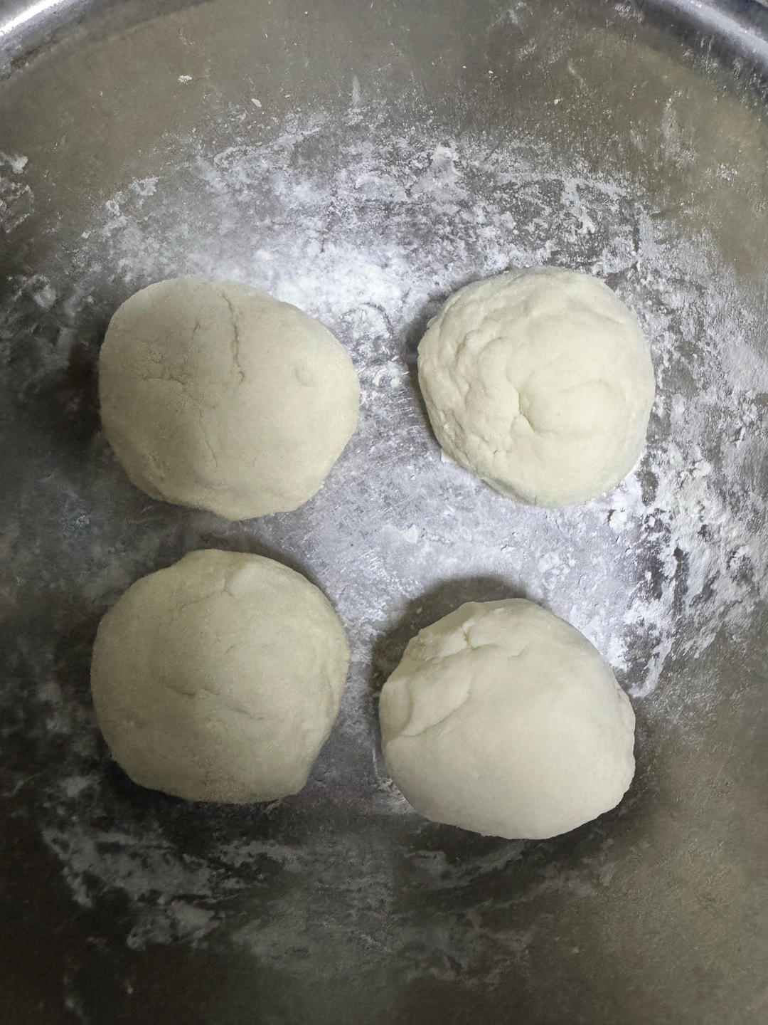 烙饼不硬的小窍门 掌握了你也能看出柔软多层凉了不硬的小油饼