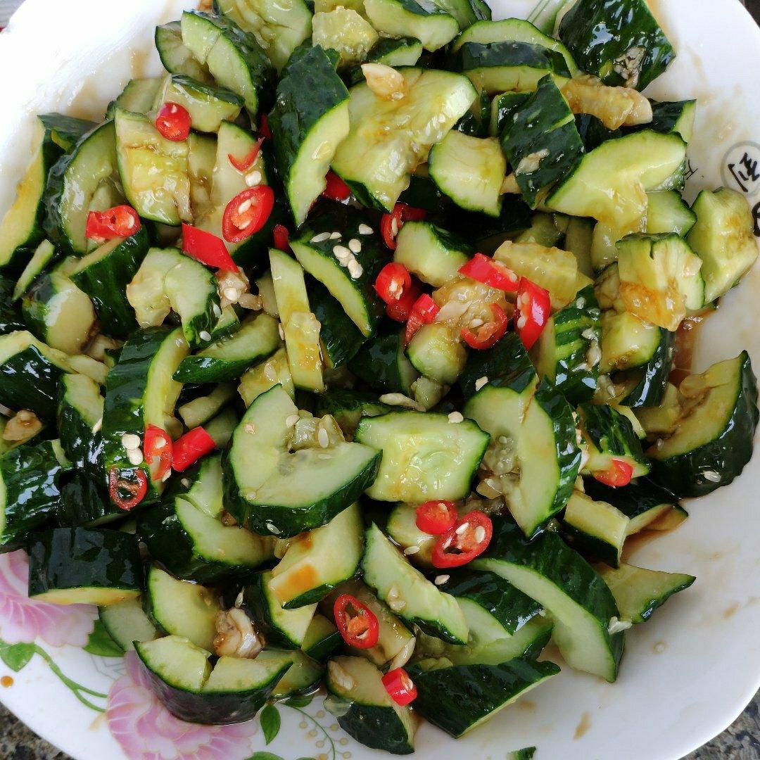 赞不绝口拍黄瓜🥒