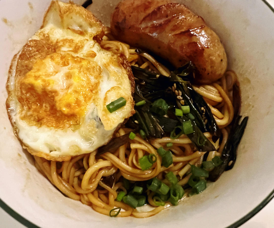 10分钟搞定的一碗葱油拌面