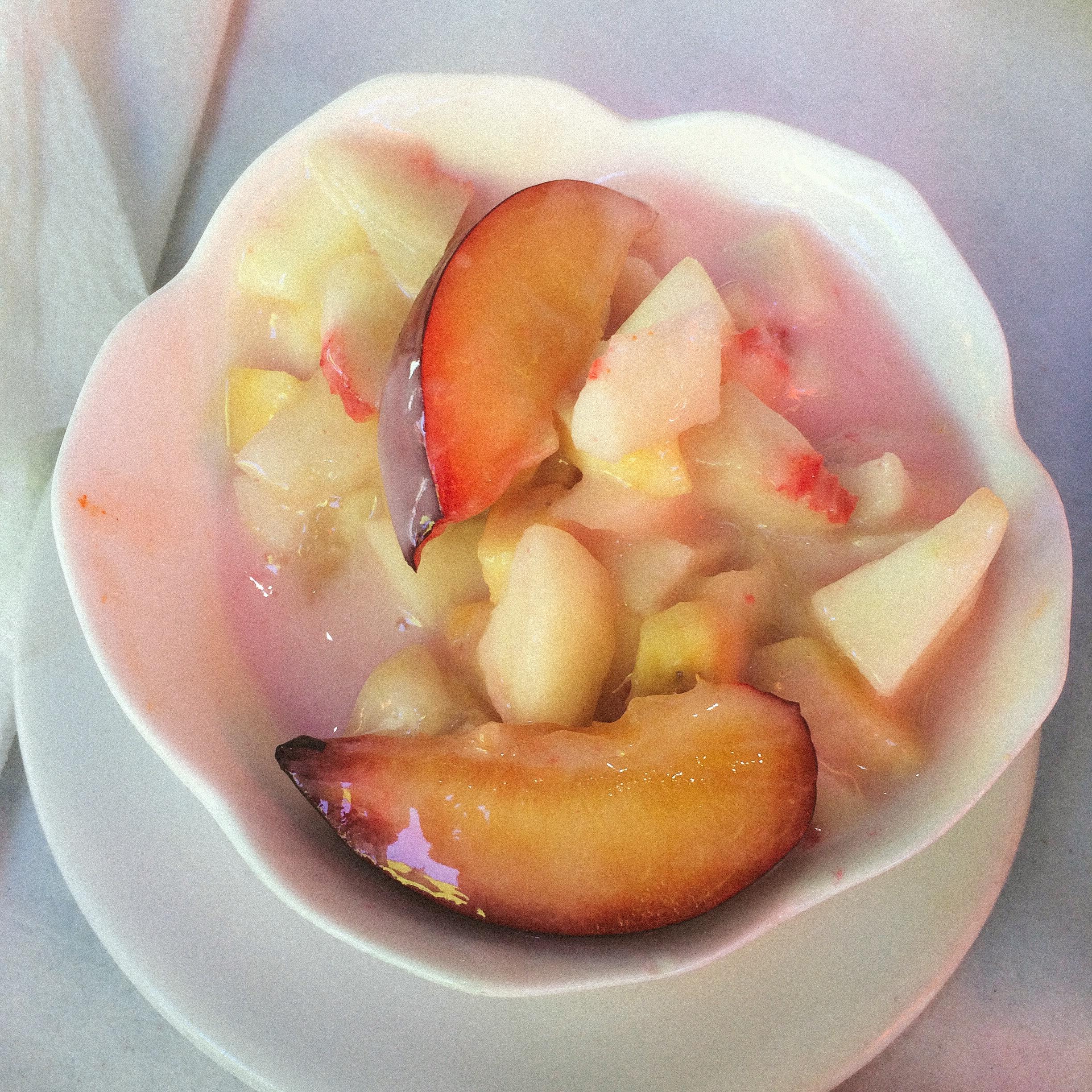 布林桃子水果酸奶色拉（摩洛哥版）的做法