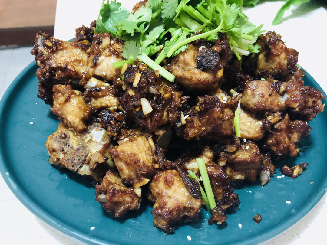 金牌蒜香排骨