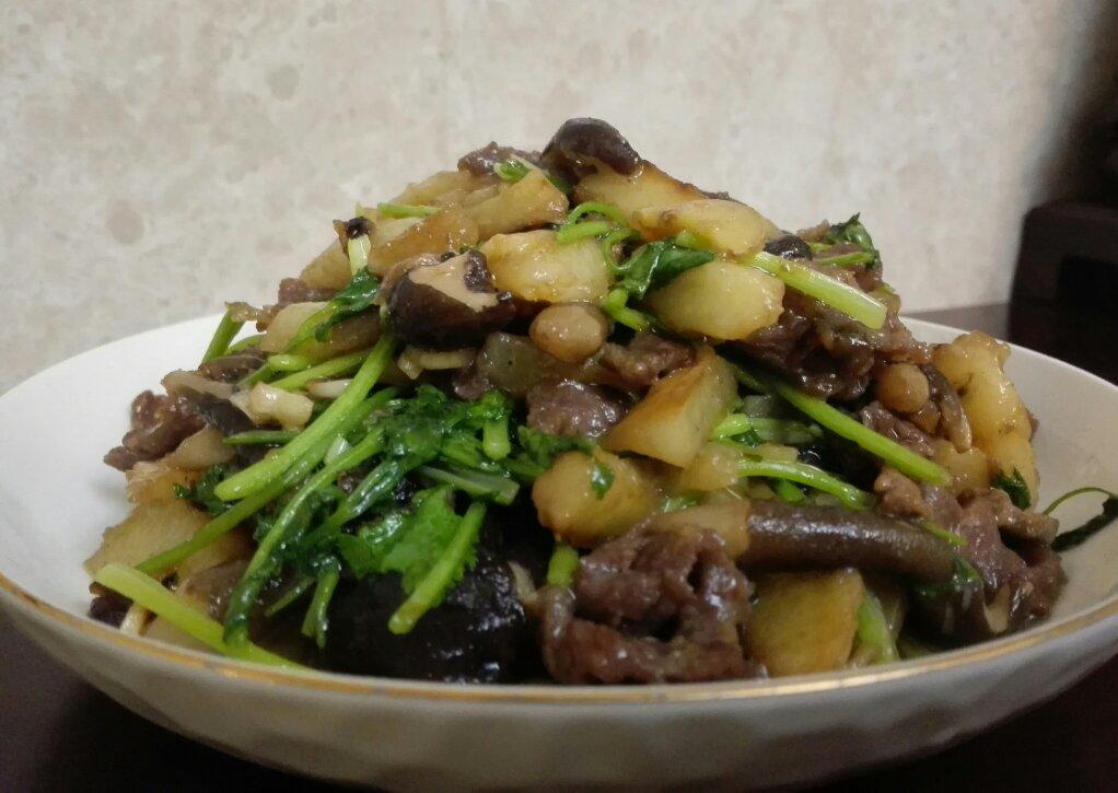 黑皮鸡枞菌炒牛肉