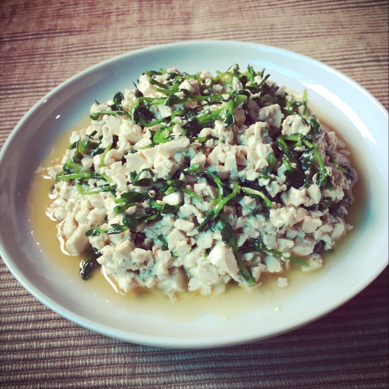 香椿苗拌豆腐