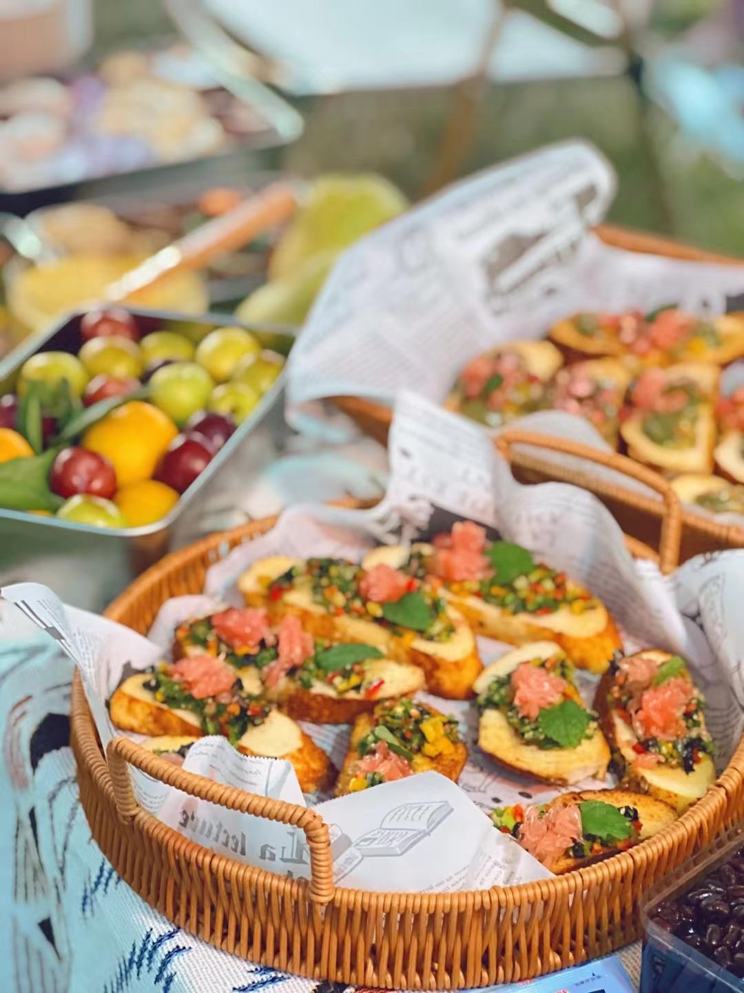 1燕麦牛奶+什锦饭蔬菜沙拉+燕麦米饭油煮蘑菇鸡肉菠菜的做法