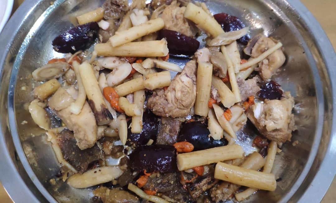 党参北芪无花果煲竹丝鸡汤✨提气补血药膳良汤