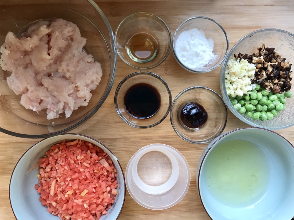 减脂必备百搭版蔬菜鸡肉丸子『烤箱版』的做法 步骤2