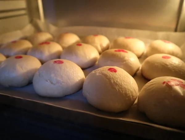 泳式鲜肉榨菜月饼