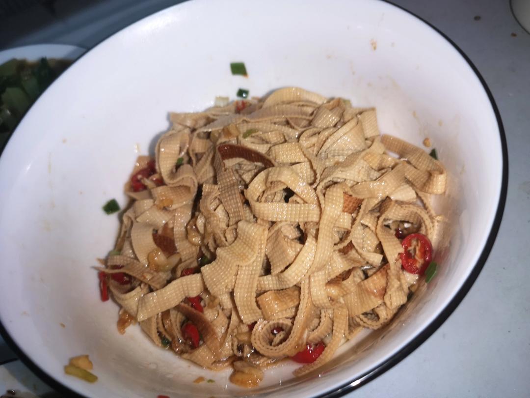 超级爽口开胃的凉拌豆皮