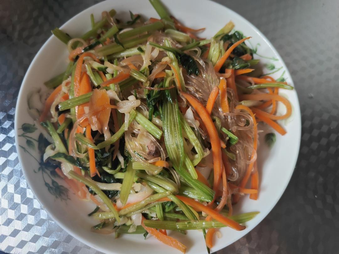 菠菜黄瓜萝卜粉丝素三丝