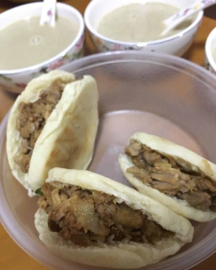 肉夹馍饼(不用泡打粉也外酥里嫩的肉夹馍饼)