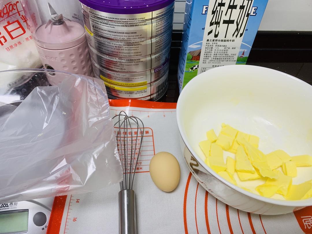 纯奶手撕吐司的做法 步骤1