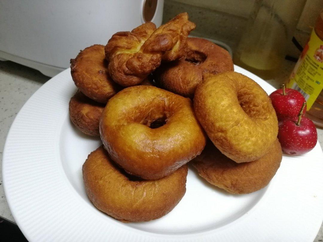 🍩超快手一小时低糖无需烤箱的甜甜圈（详细视频）