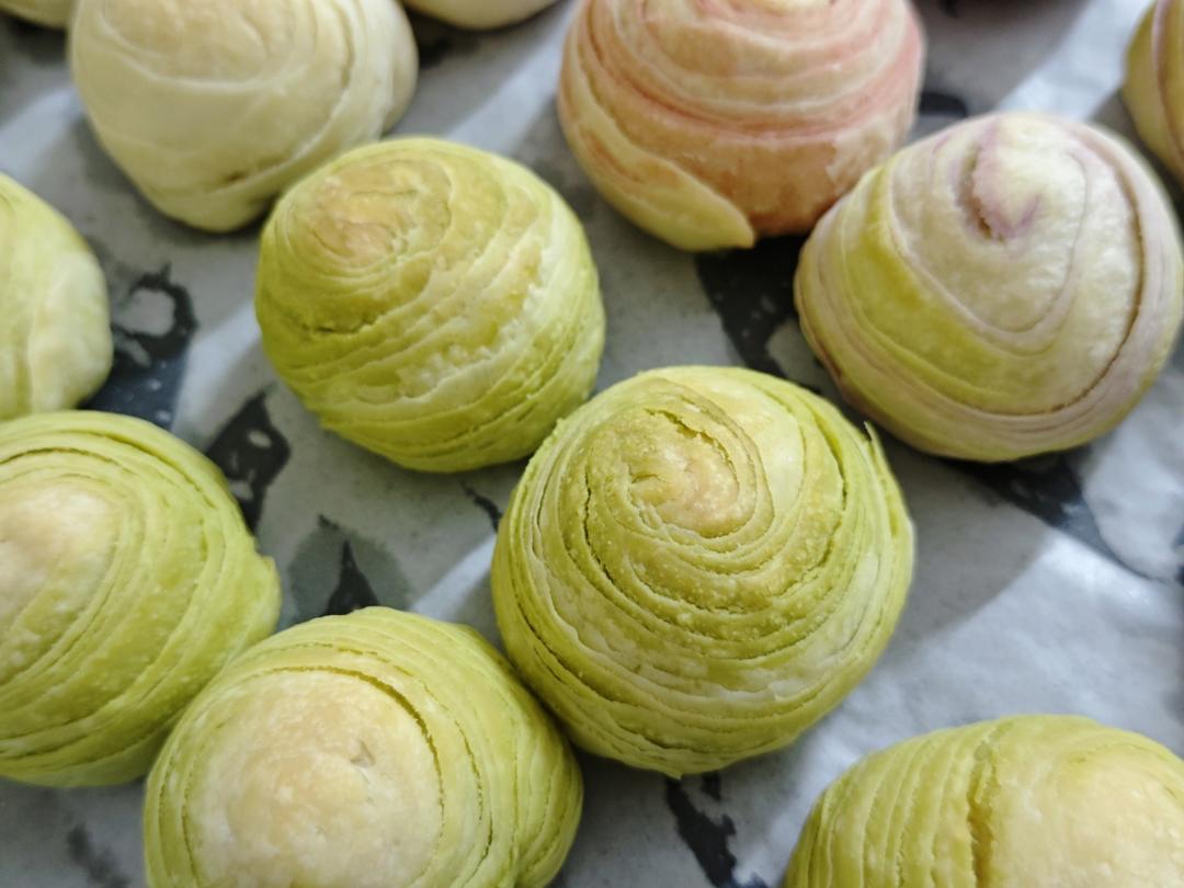 螺纹蛋黄酥与中式花酥