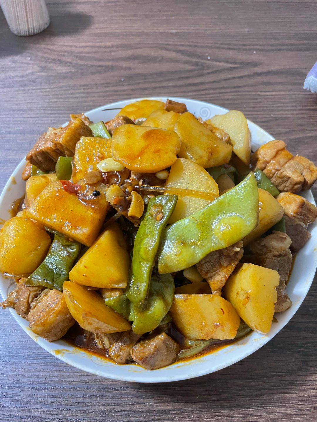 绝对正宗的东北土豆豆角炖五花肉