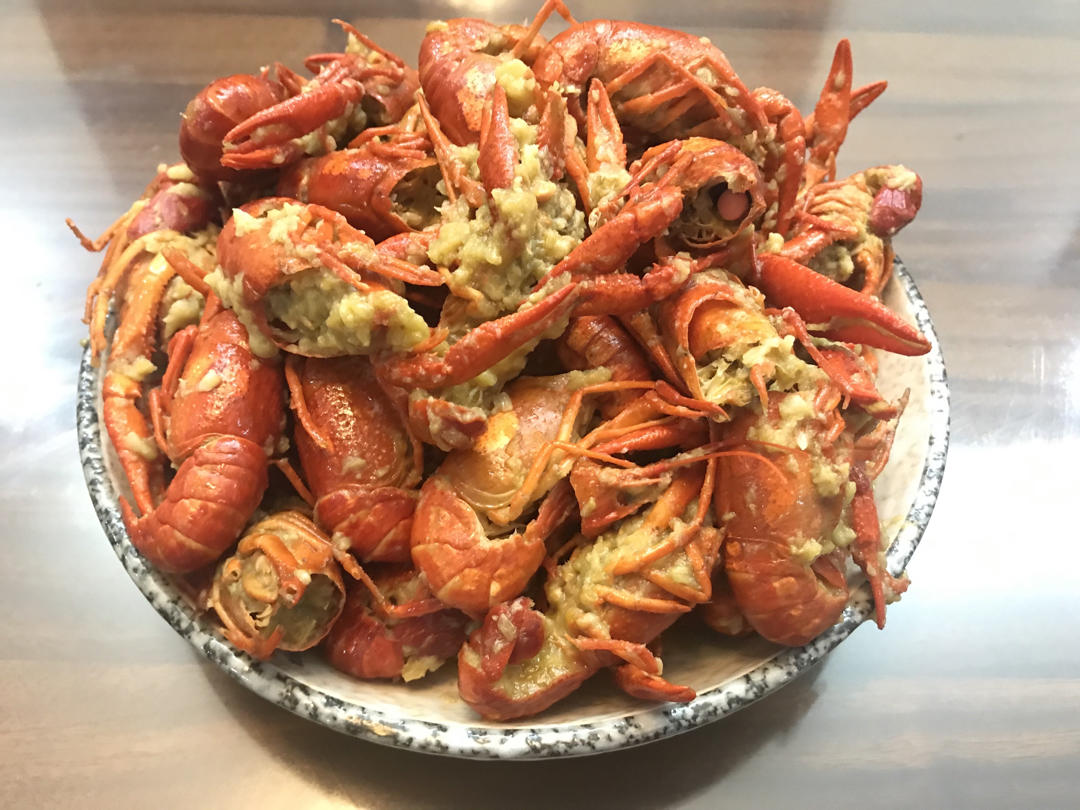 橘丽丝的蒜蓉小龙虾