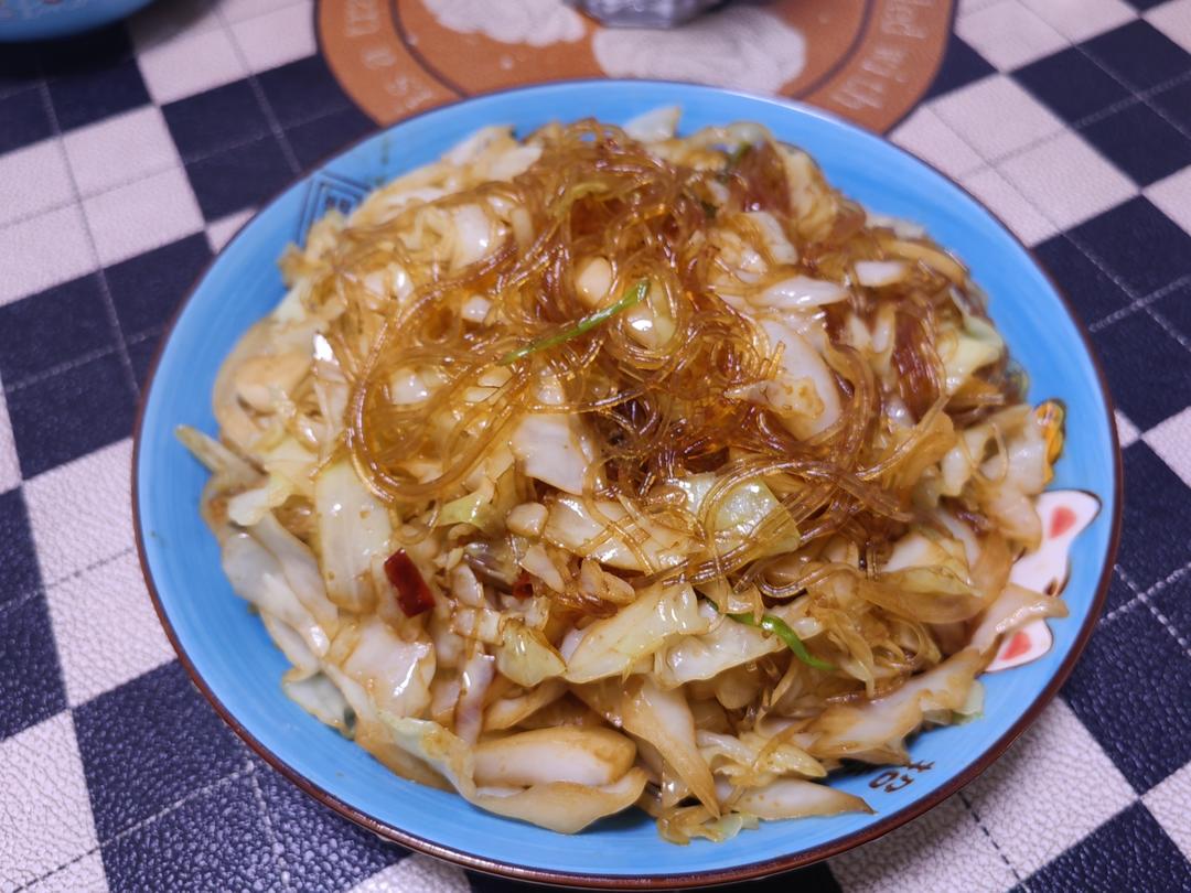 最近爱吃粉丝粉条～包菜炒粉丝