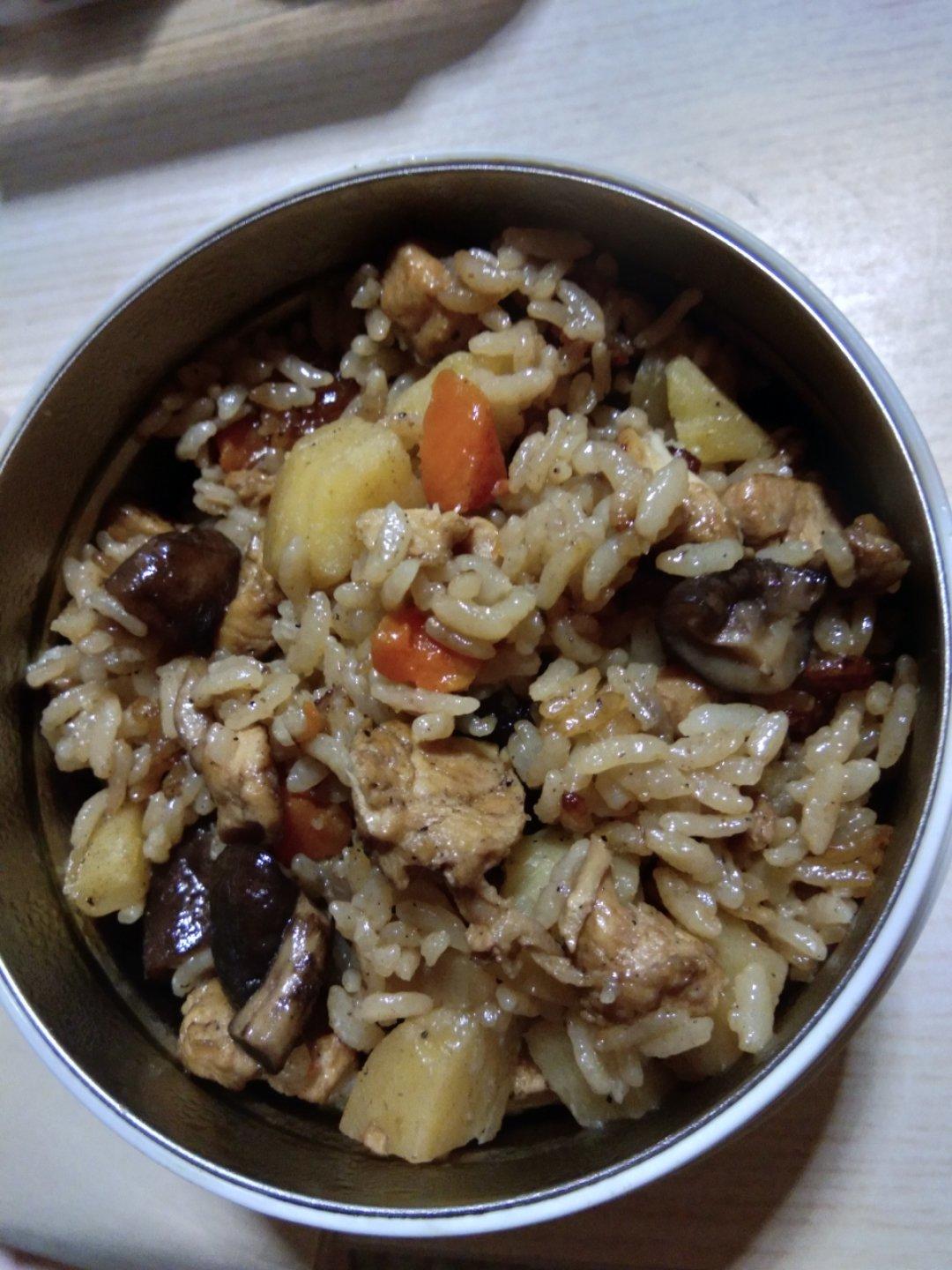 【香菇鸡肉焖饭】