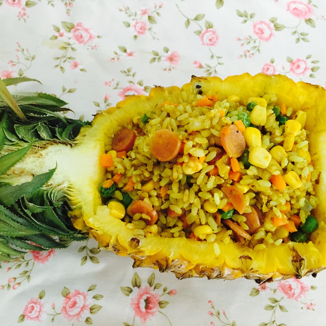 超级好吃的泰式菠萝炒饭