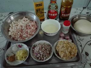 ［猪肉酸菜煸馅饺子］的做法 步骤1