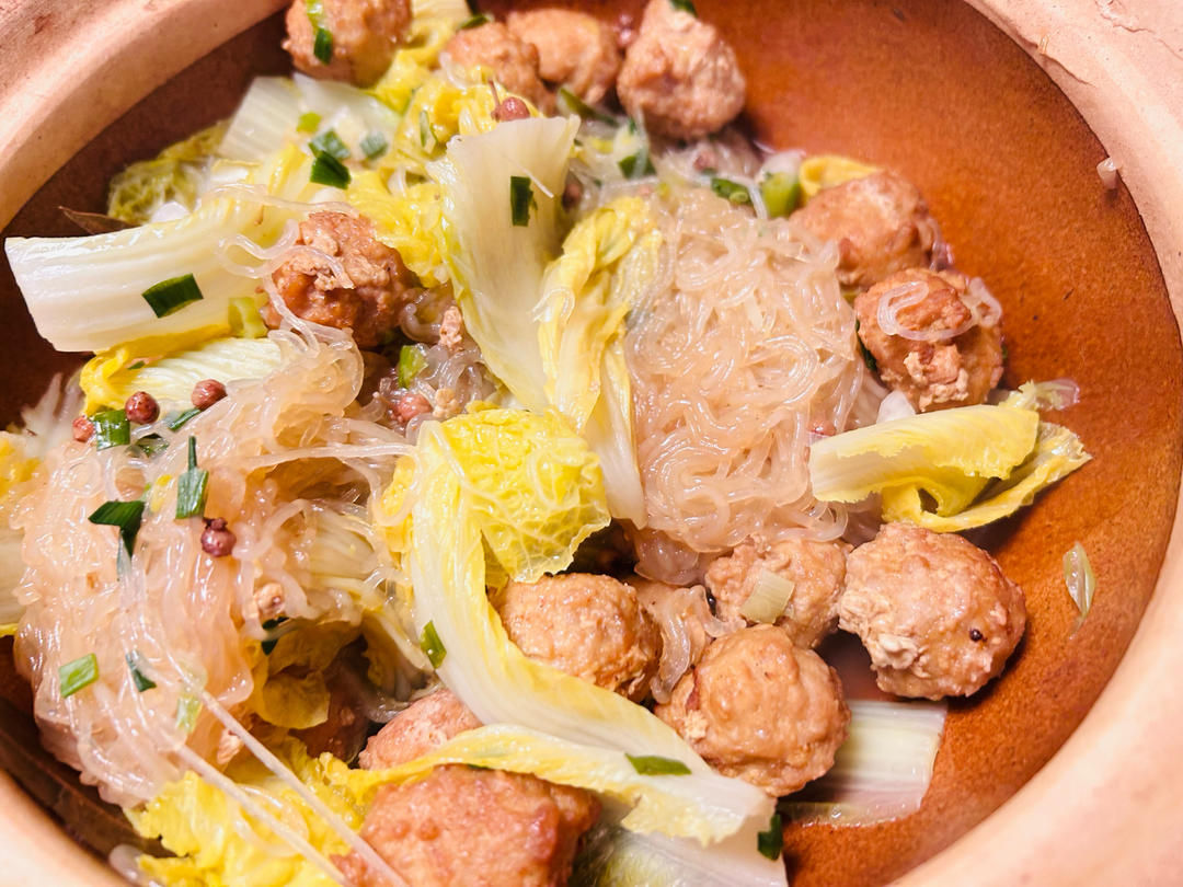 砂锅白菜丸子煲