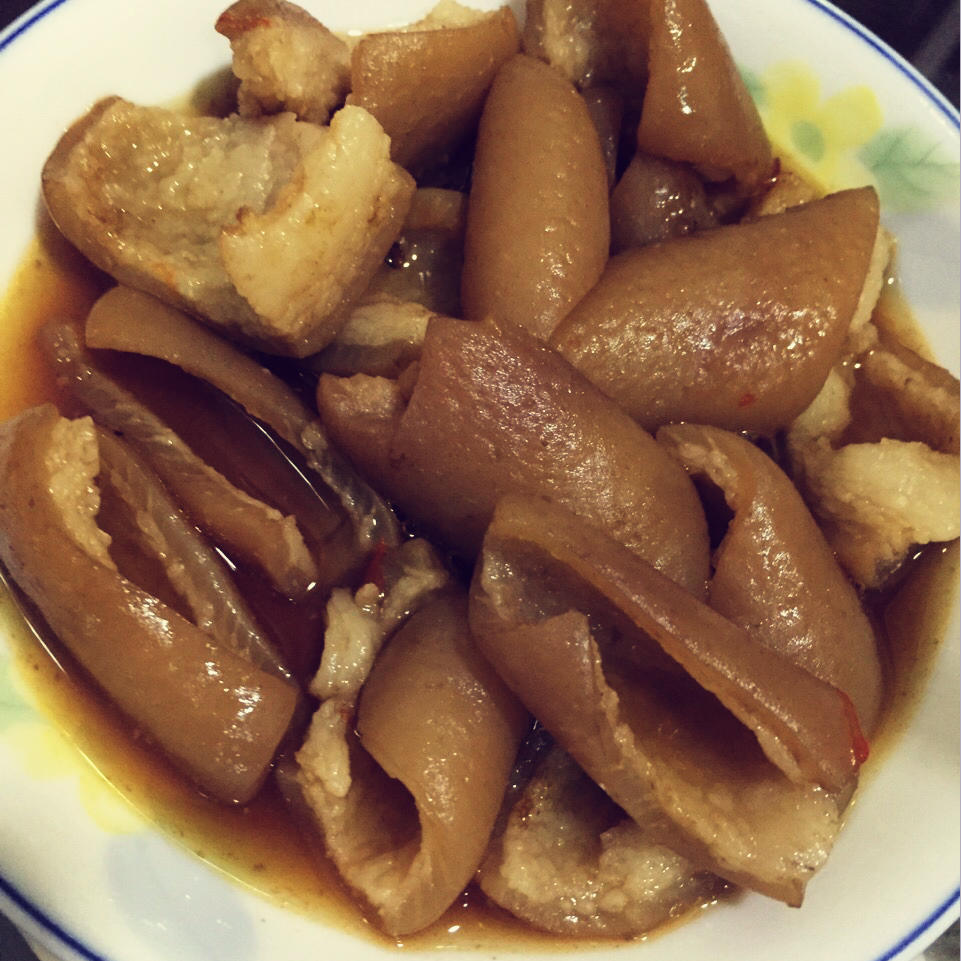 阿丢丢丢丢做的卤猪皮