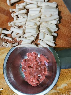 海鲜菇牛片汤的做法 步骤2